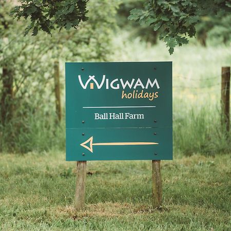 Ball Hall Farm By Wigwam Holidays East Cottingwith Luaran gambar